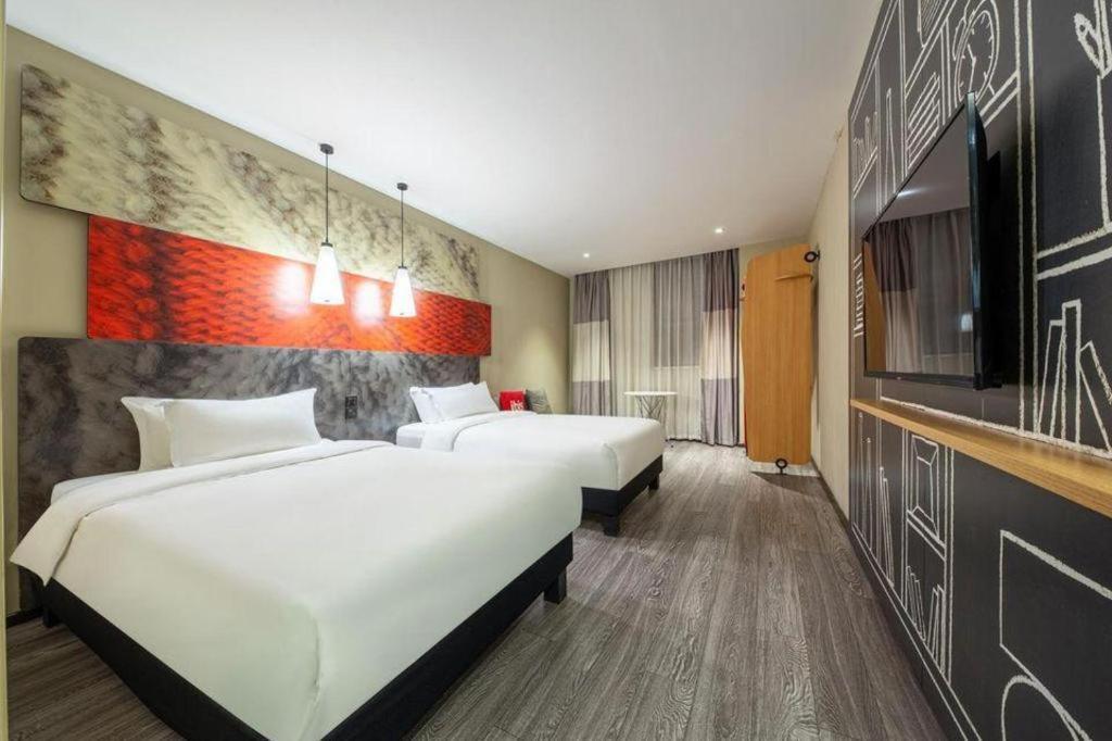 Ibis Nanchang Zhongshan Road Pedestrian Street Hotel מראה חיצוני תמונה